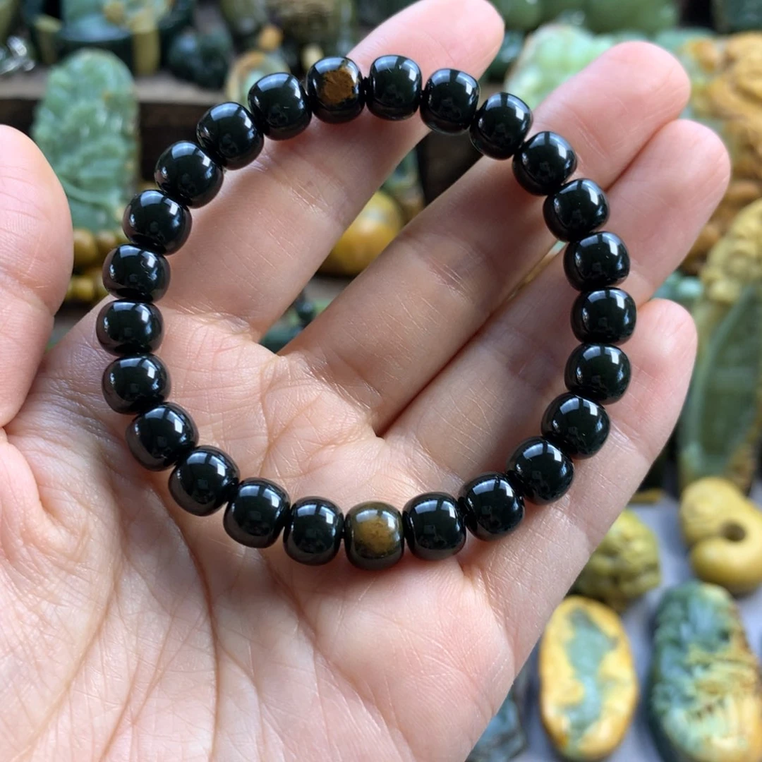 未镶嵌岫岩河磨玉（透闪石质玉）珠宝奇石一***山