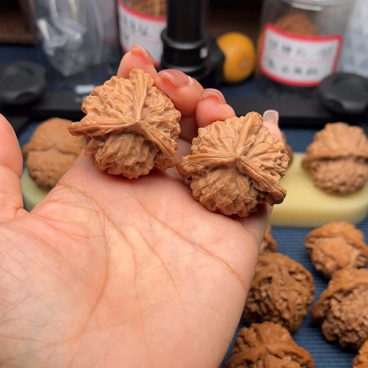 浙***好文玩核桃吊坠38全品盘山