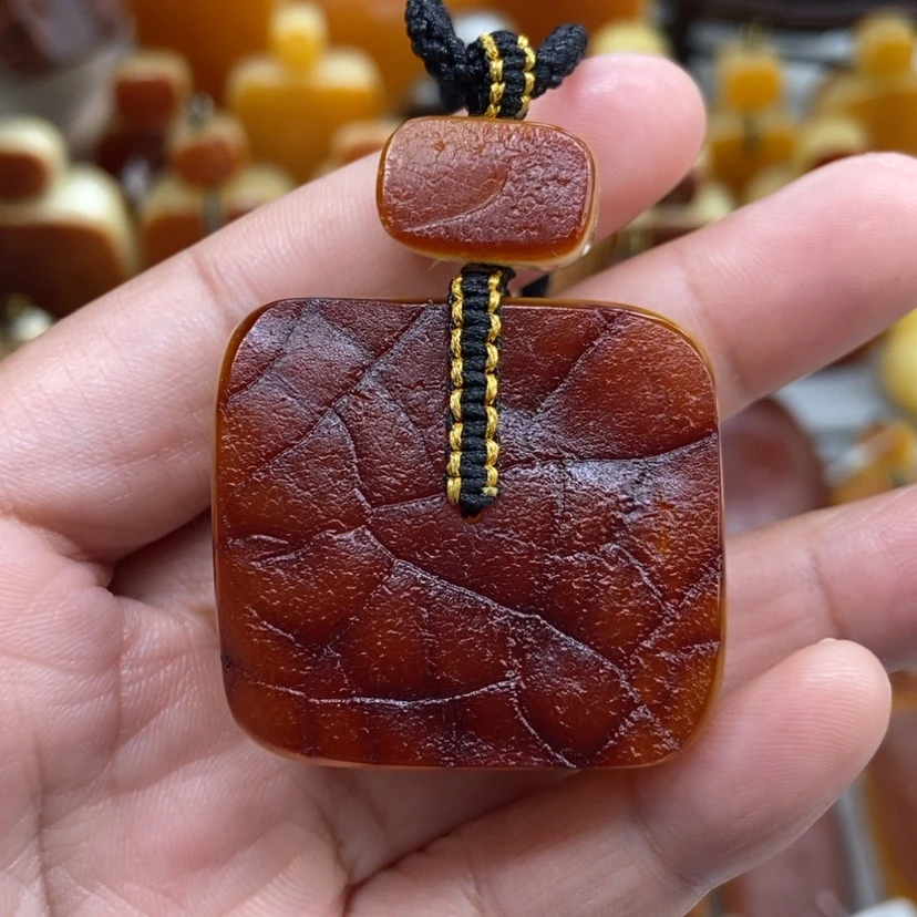 【闪购商品】琥珀颈饰未镶嵌