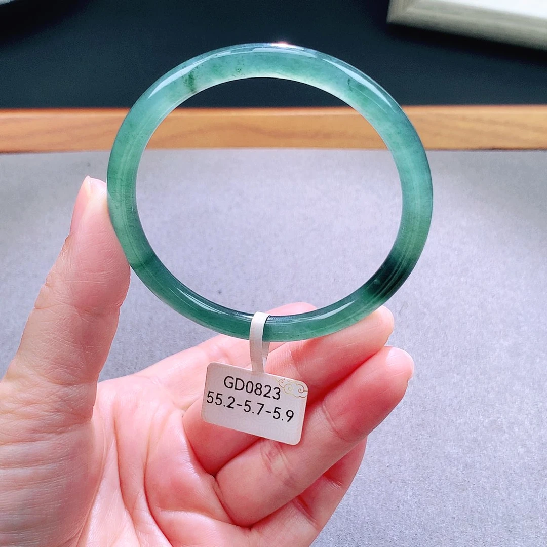 翡翠未镶嵌手镯天然翡翠手镯a货