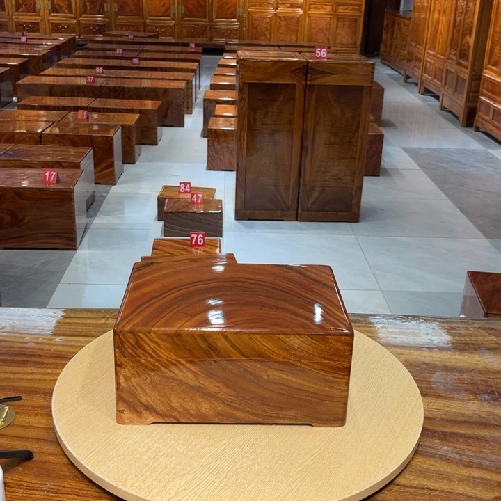 ****微全香樟木樟木箱35.25.16长宽高