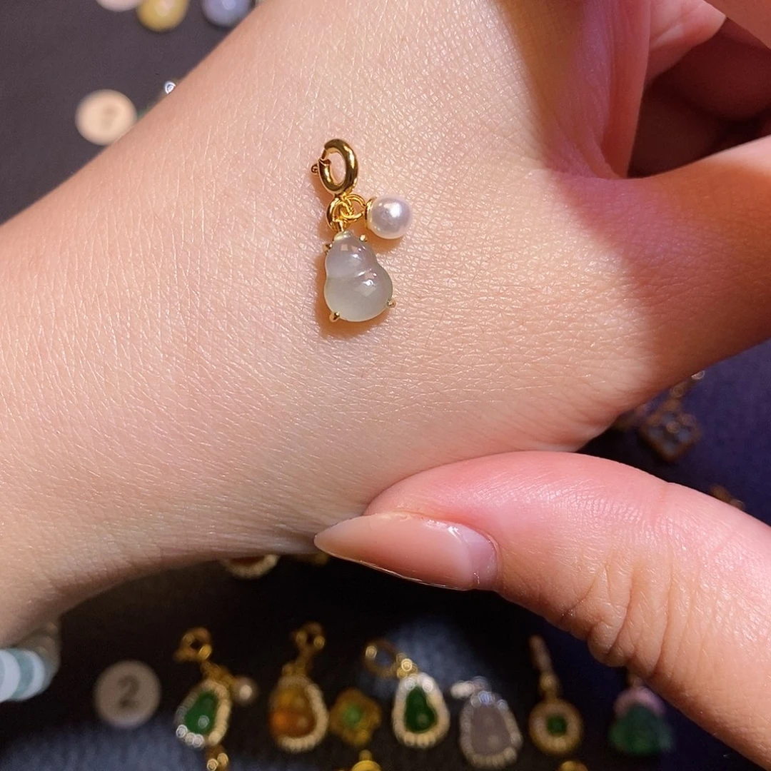 翡翠银S925镶嵌颈饰翡翠