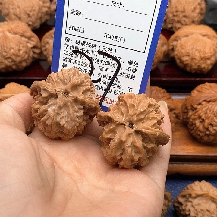 桃核吊坠苹果园狮子头38