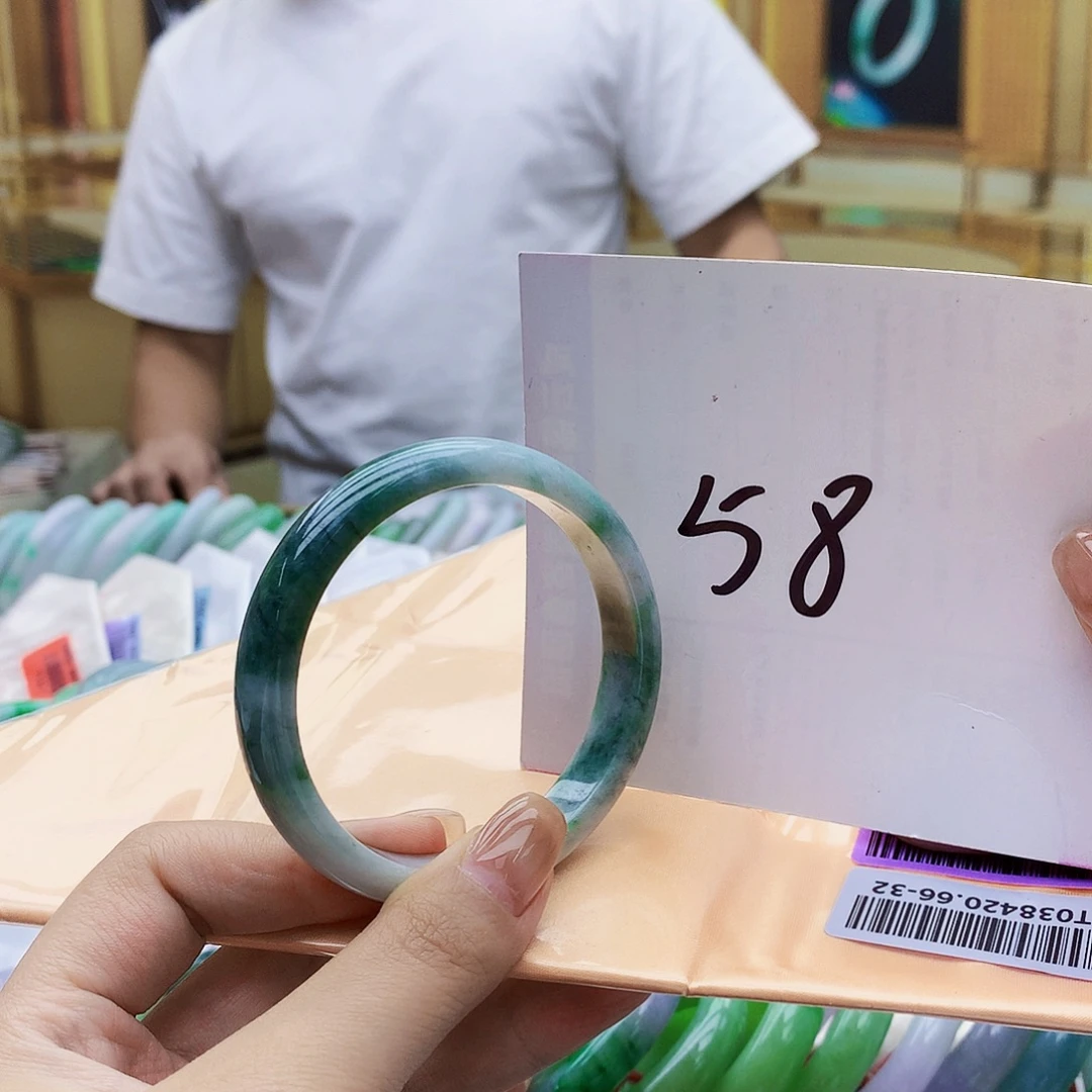 翡翠未镶嵌手镯0000……