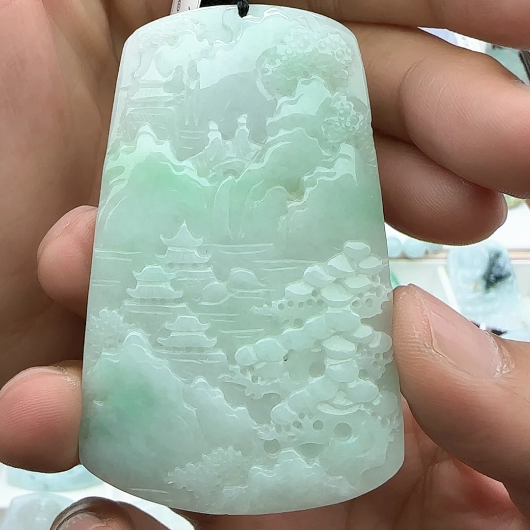 翡翠颈饰未镶嵌翡翠