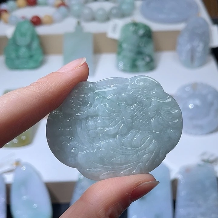 翡翠未镶嵌颈饰翡翠