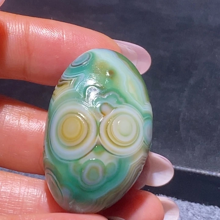 玛瑙/玉髓未镶嵌珠宝奇石1