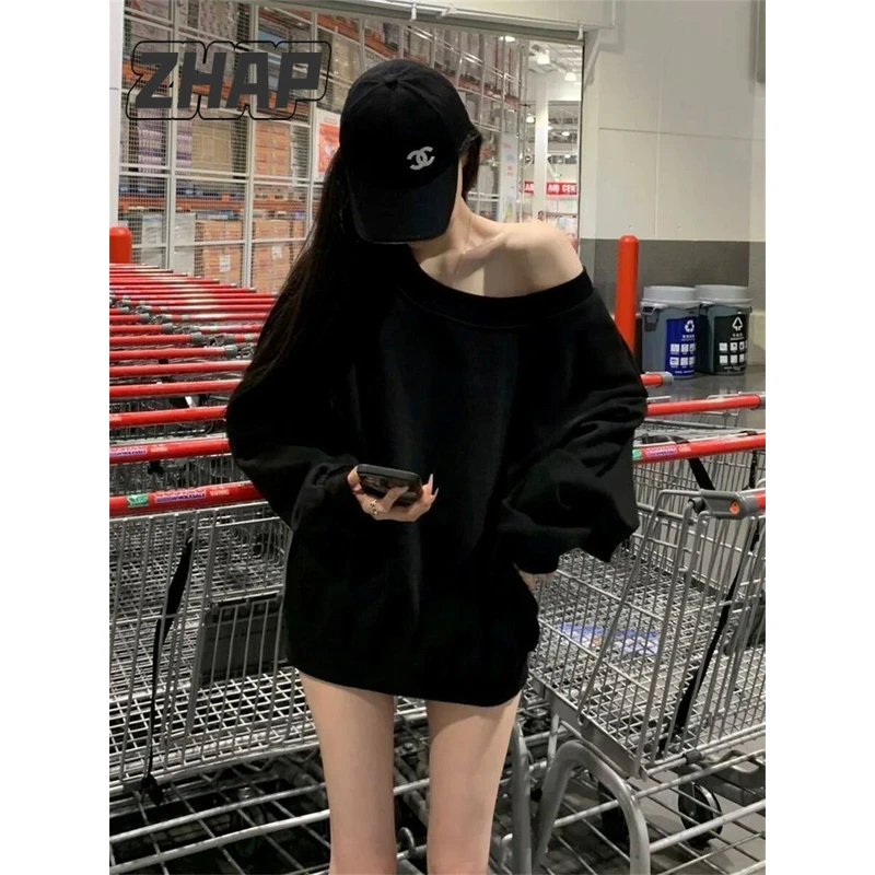 【ZHAP】斜领露肩显瘦卫衣女秋季新款黑色欧美通勤外搭高级ins爆款