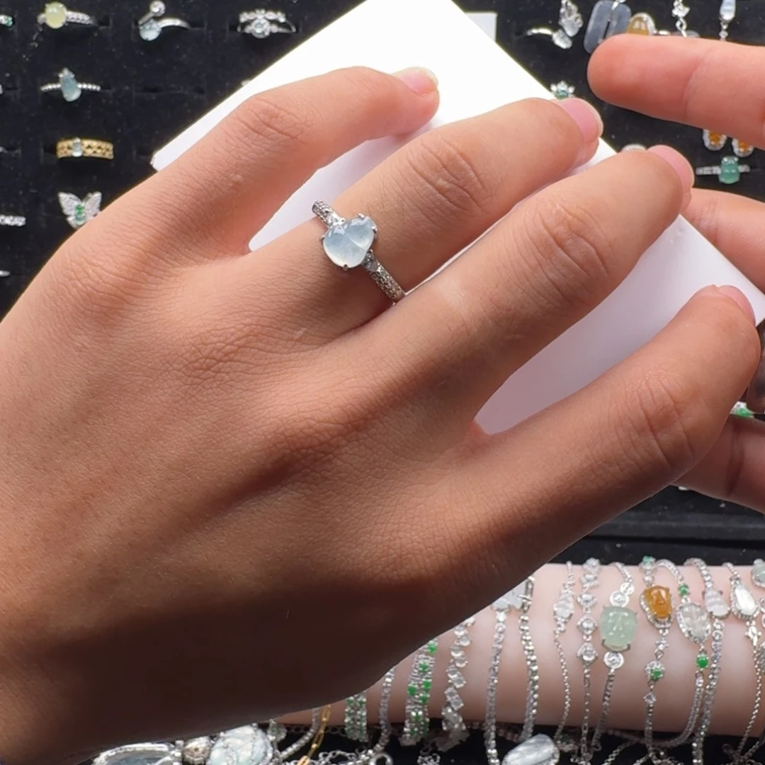 翡翠银S925镶嵌戒指缅甸翡翠A货高冰种葫芦戒指