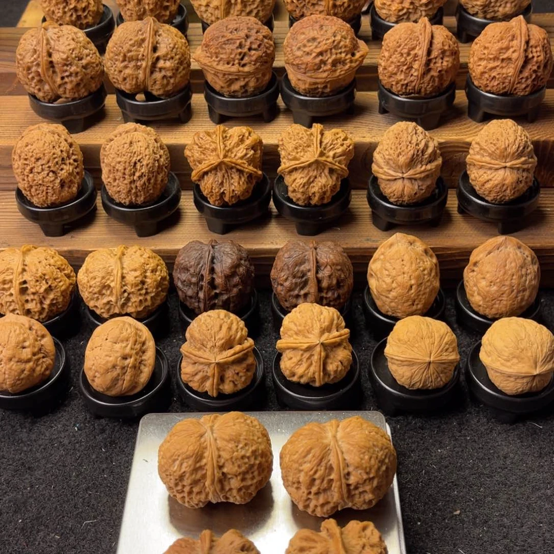 比***耶文玩核桃把件金锭元宝，贵妃枕