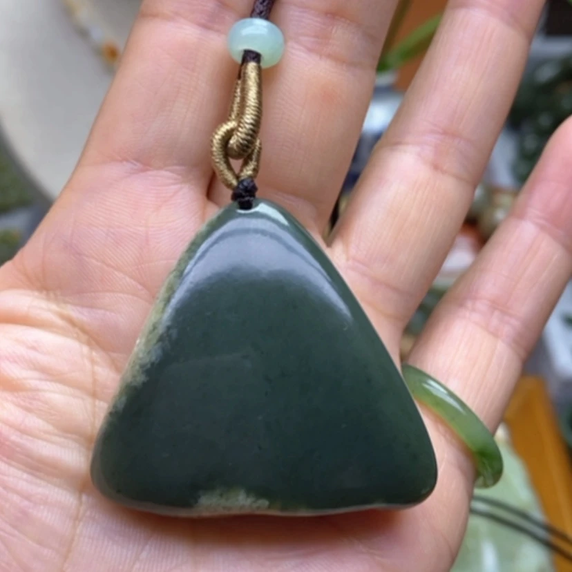 【闪购商品】未镶嵌岫岩河磨玉（透闪石质玉）挂件