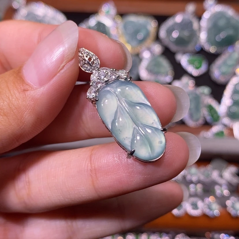 【闪购商品】翡翠未镶嵌颈饰天然