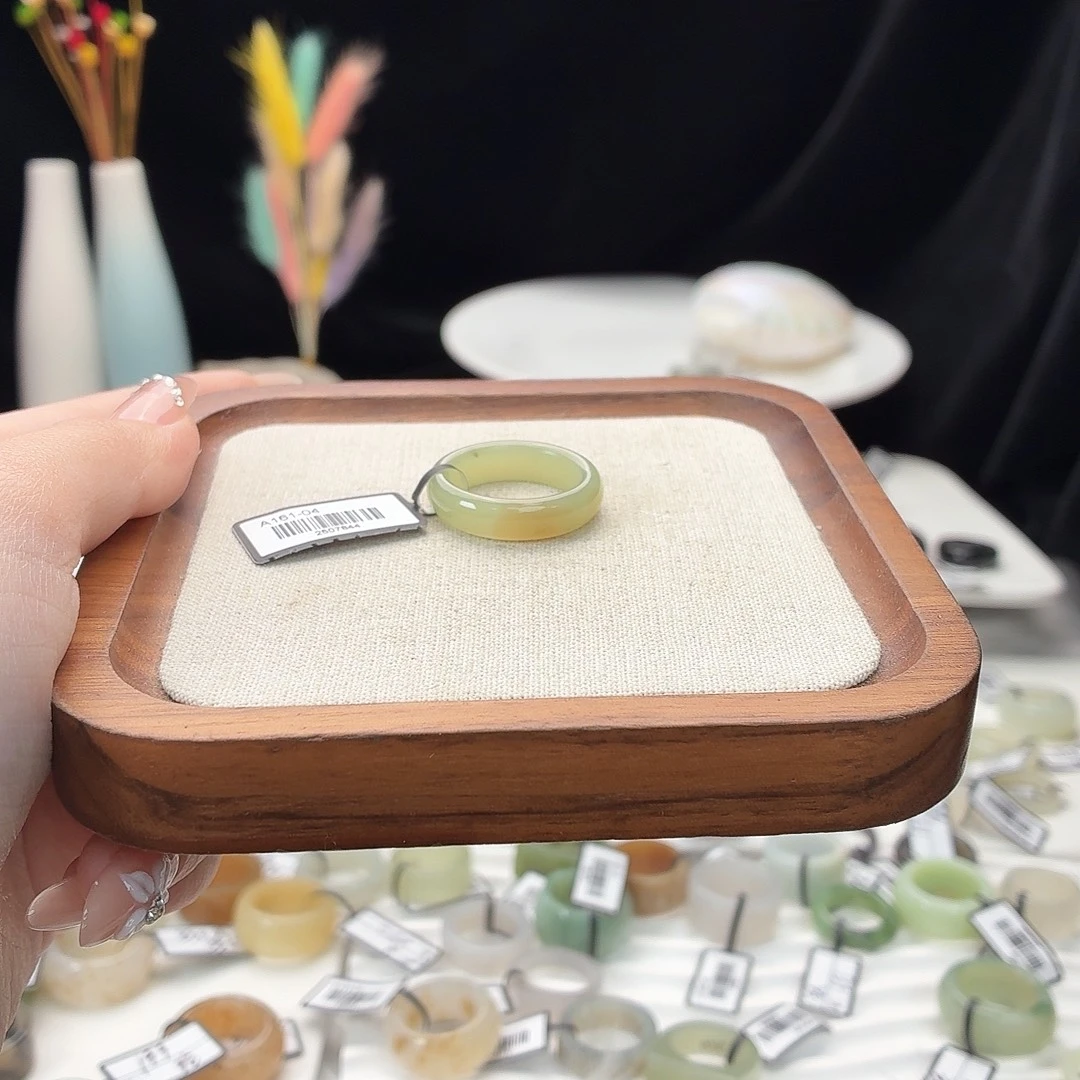 和田玉未镶嵌戒指z34泥鳅背青绿色内径18.42