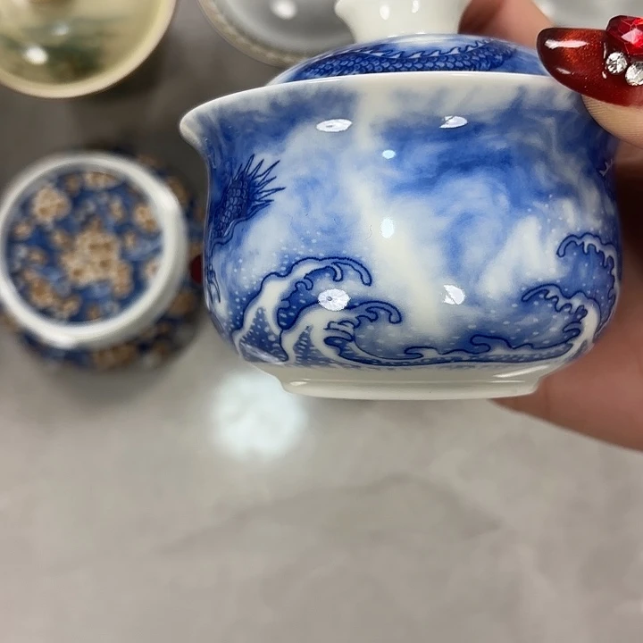 摆件陶青花龙吸水两才盖碗