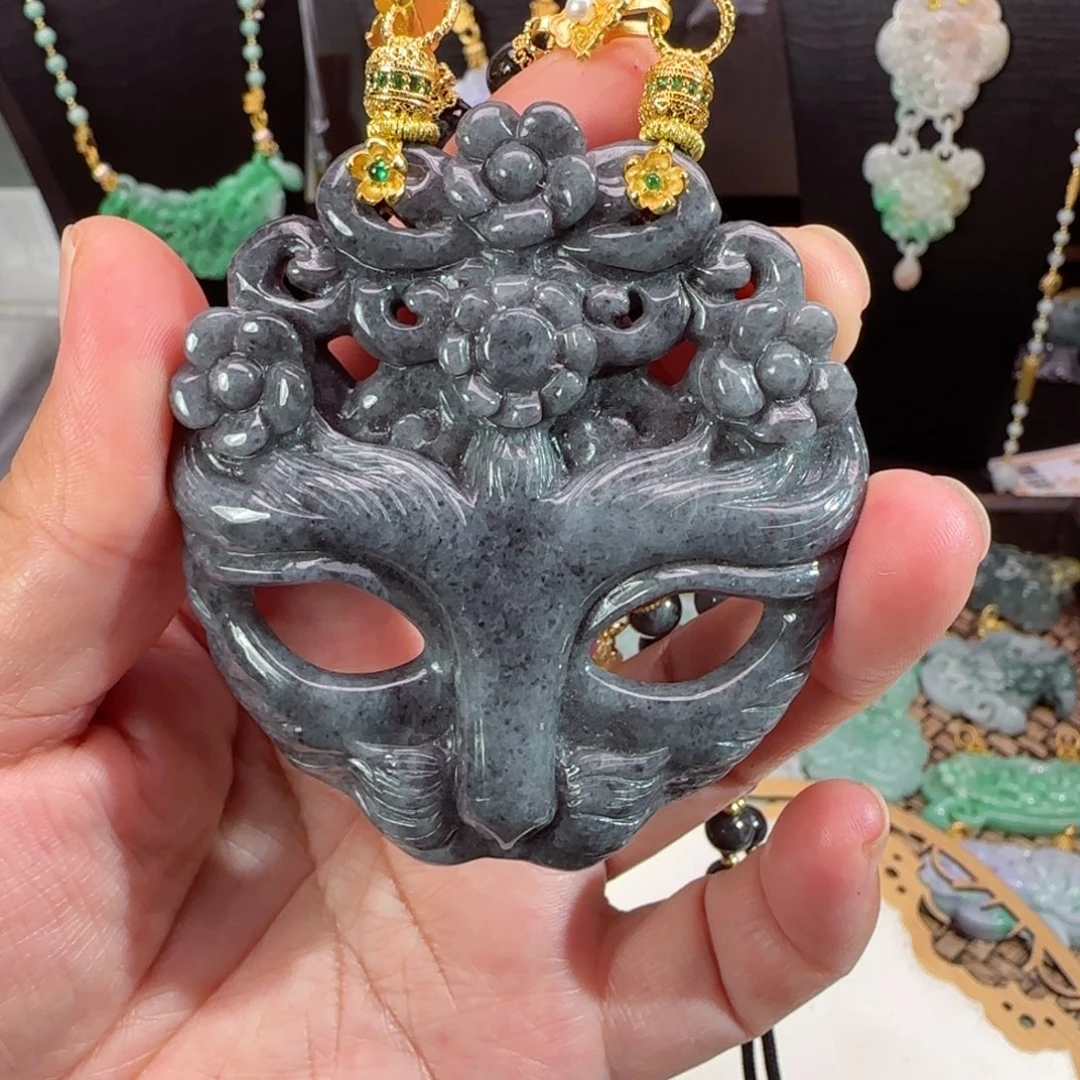 翡翠颈饰未镶嵌仿古