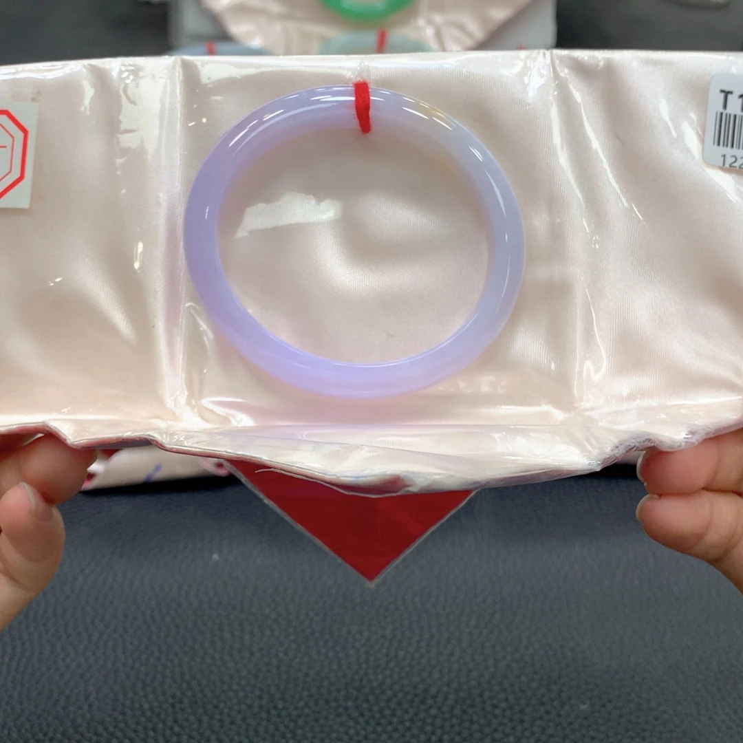 关****翡翠未镶嵌手镯贵妃