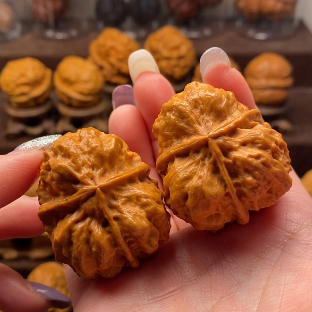 文玩核桃把件41金樽龙脊三棱