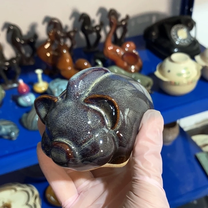 瓷片窑变胖猪摆件