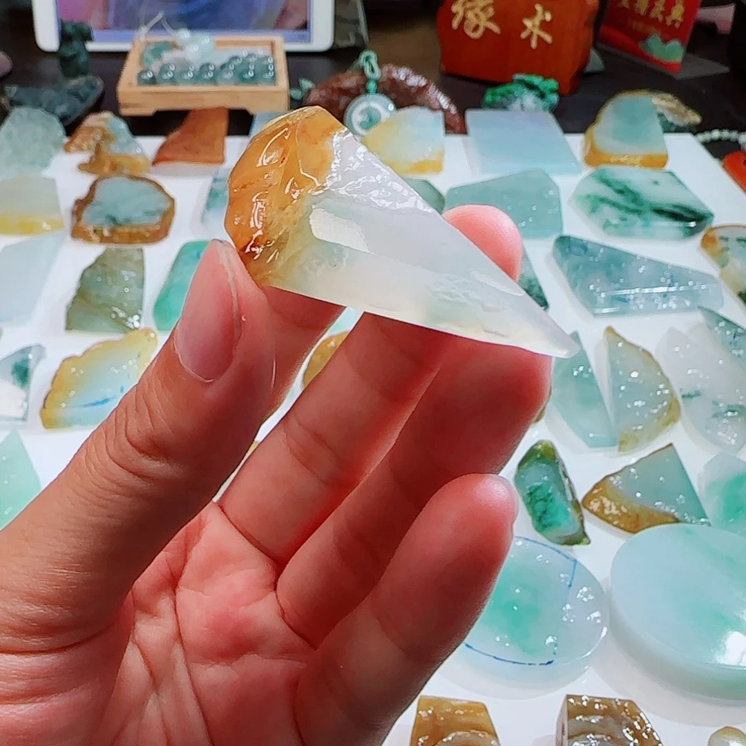 定制翡翠未镶嵌翡翠定制