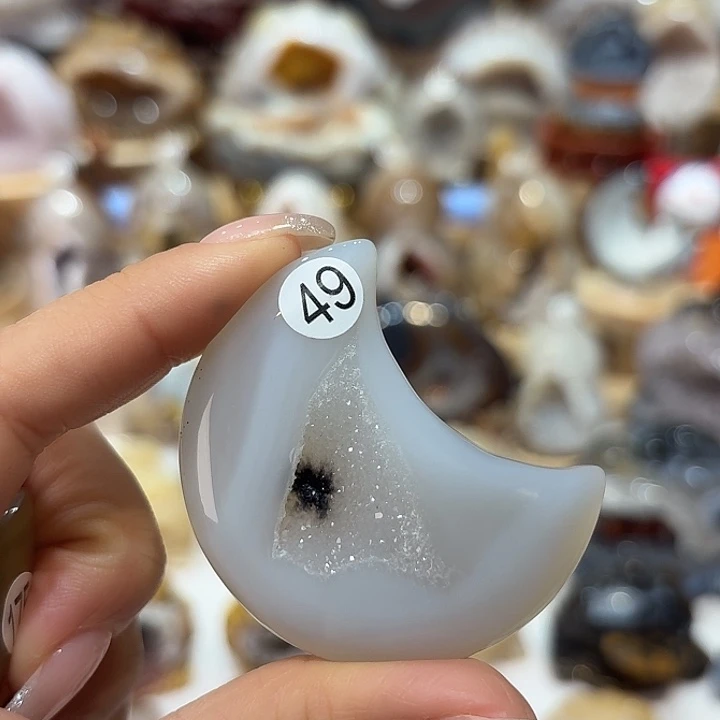 玛瑙/玉髓未镶嵌雕刻件