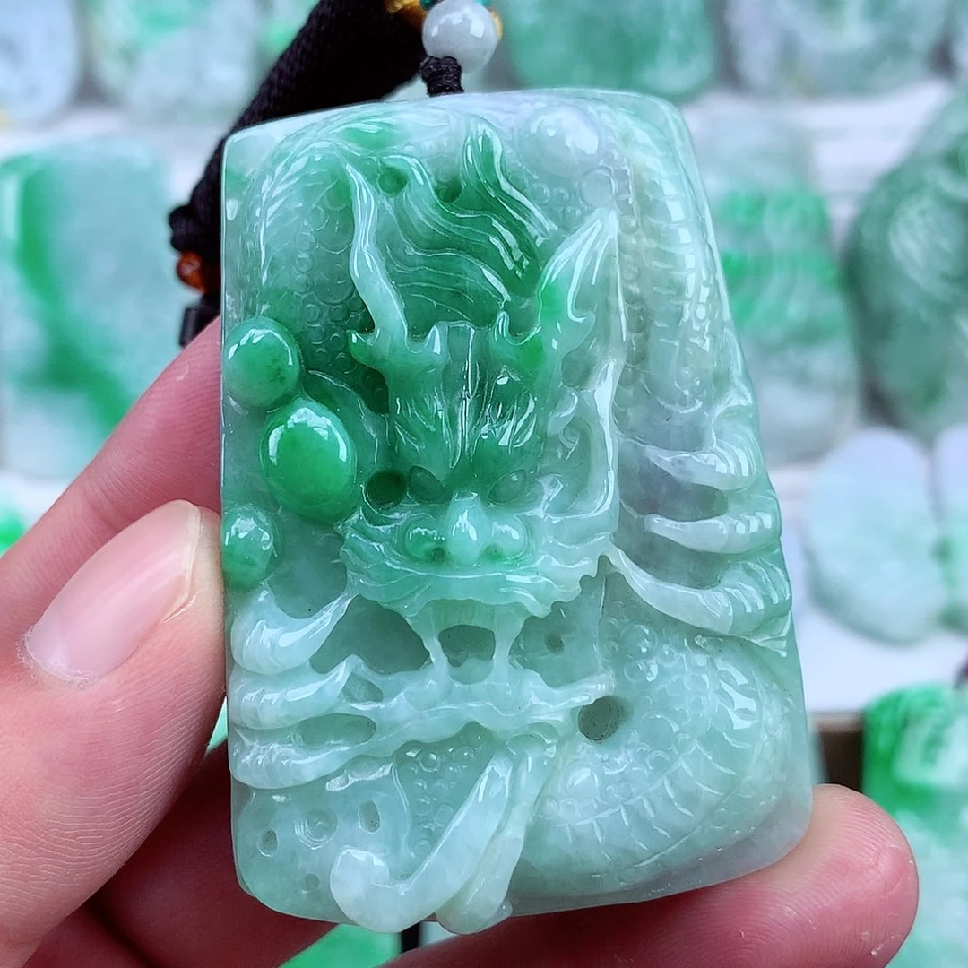 翡翠未镶嵌颈饰翡翠吊坠