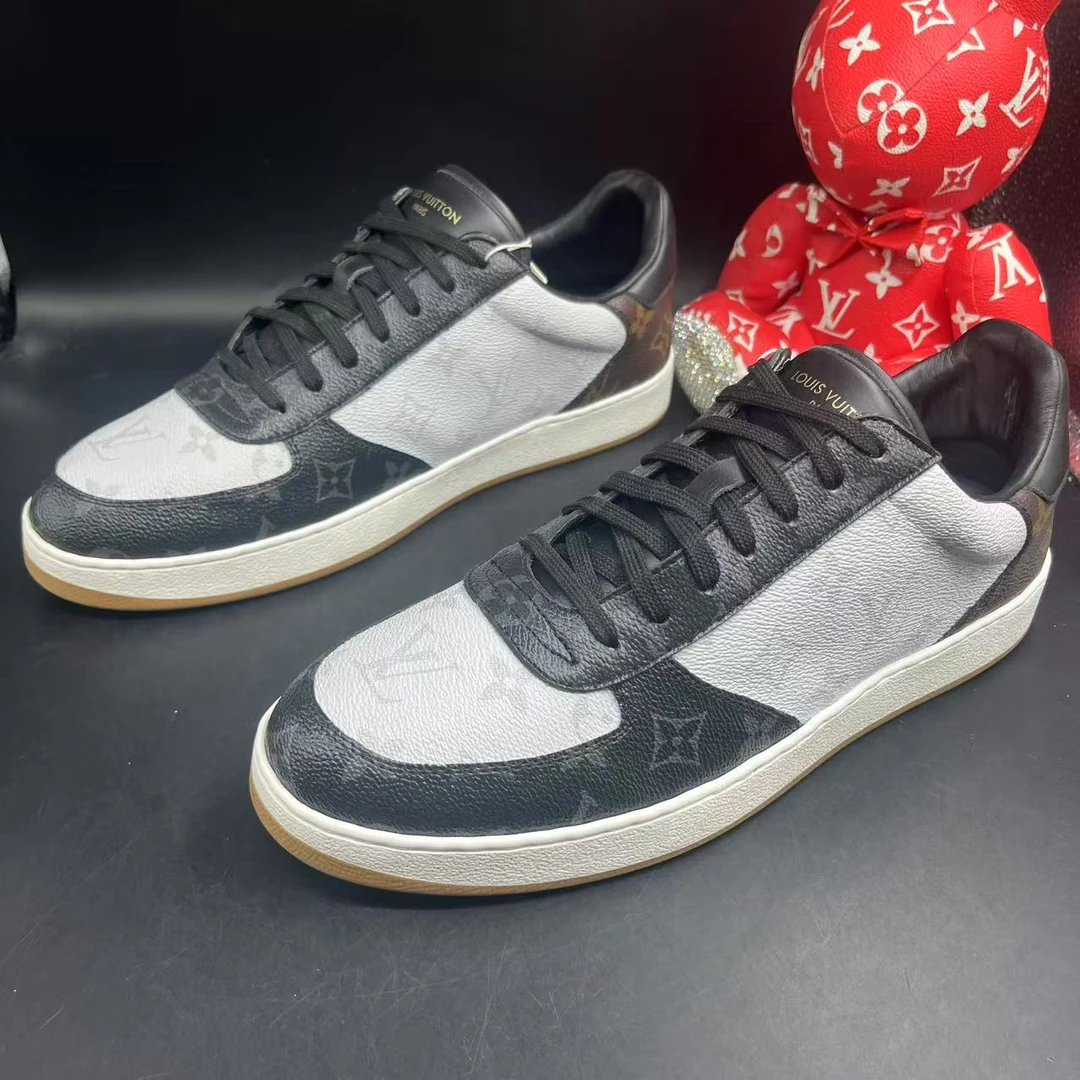 95新 LouisVuitton/路易威登 三色老花时尚休闲39.5欧码 ddm3342