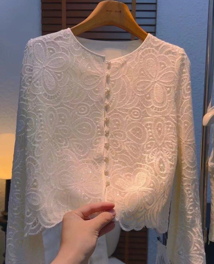 E083高级感法式蕾丝镂空提花衬衫女