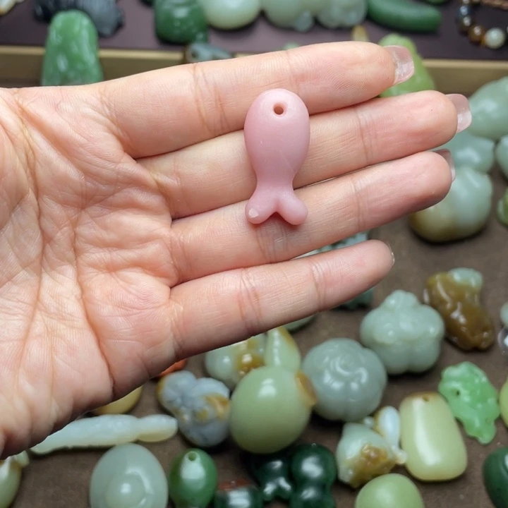 【闪购商品】颈饰未镶嵌和田玉七***花