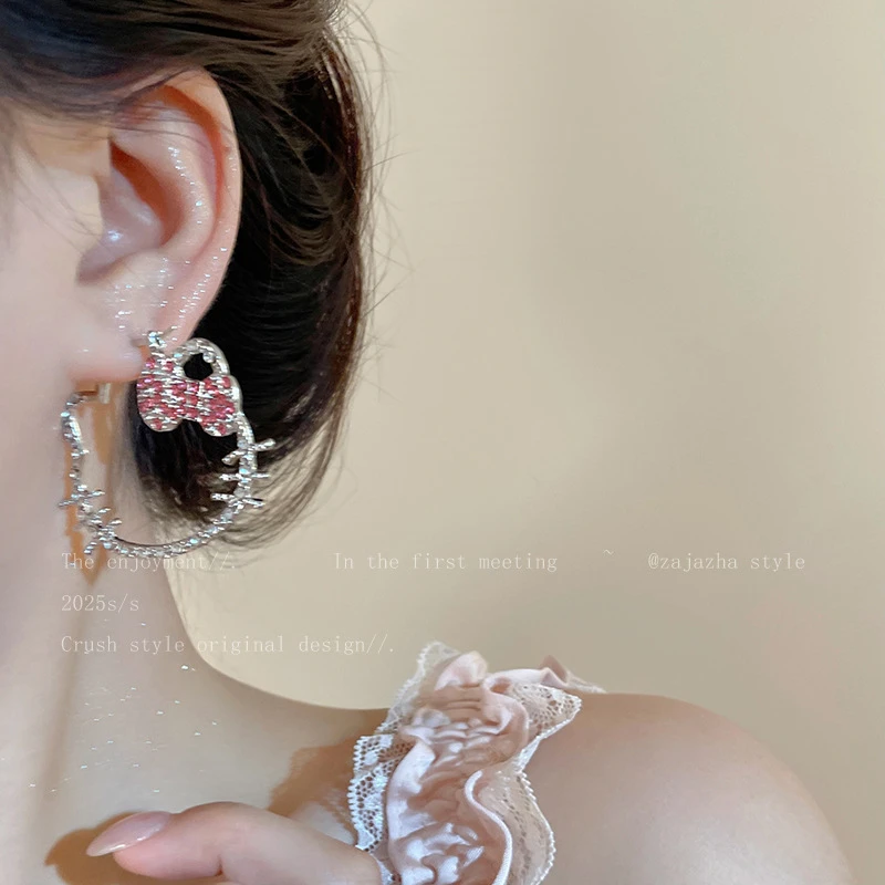 合金无非金属耳饰 Tina超闪粉钻镂空蝴蝶结KT猫耳圈耳扣女甜美时