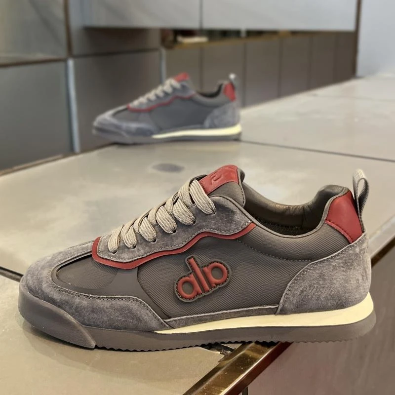 潮牌男鞋2025年秋季新款时尚百搭休闲板鞋透气软底轻便运动阿甘鞋