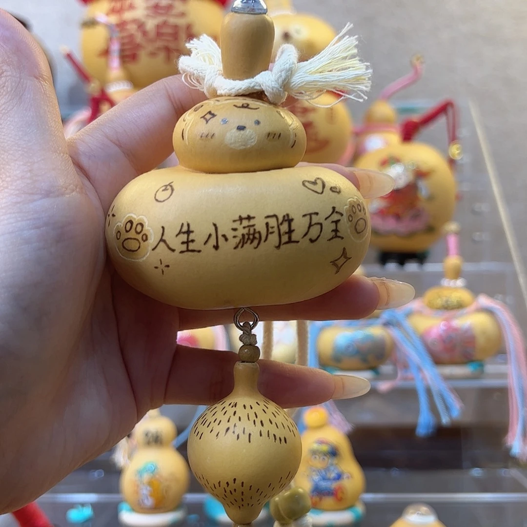C***y哈哈哈这是我最爱用音乐为我流泪哈回家