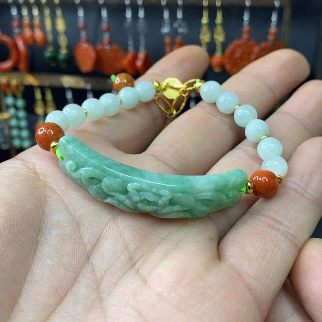 颈饰未镶嵌翡翠手链