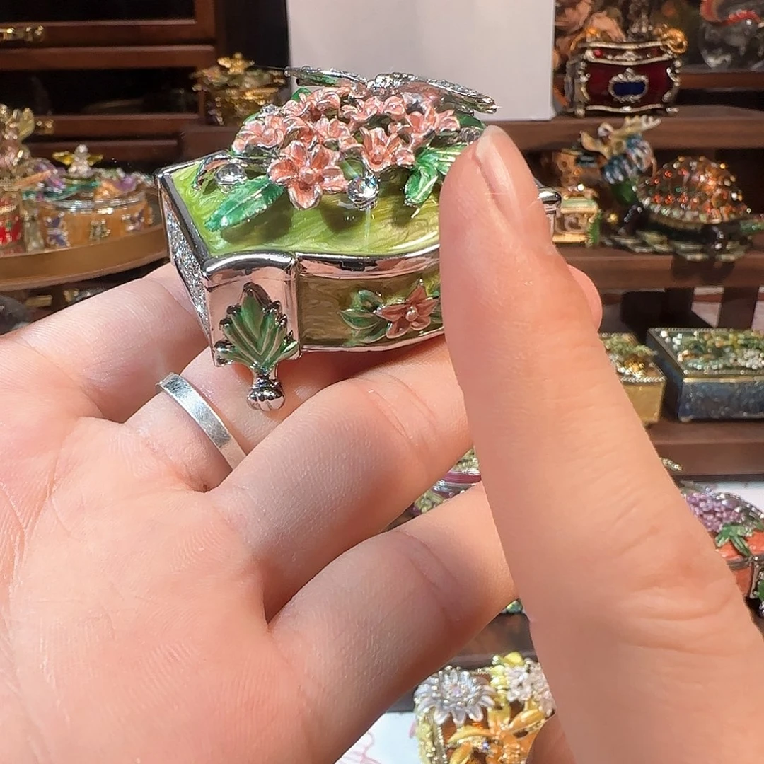 手工制品请勿吹毛求疵