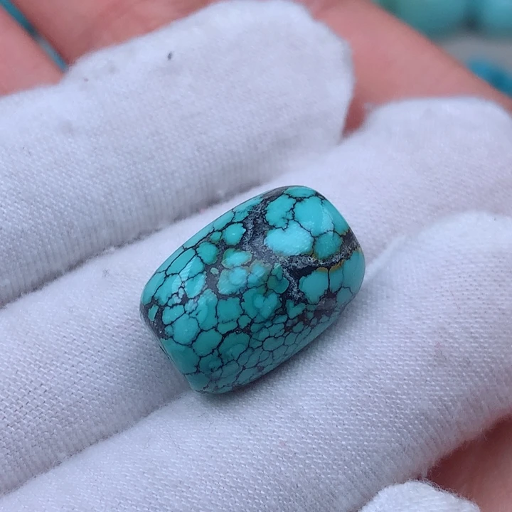 绿松石颈饰未镶嵌