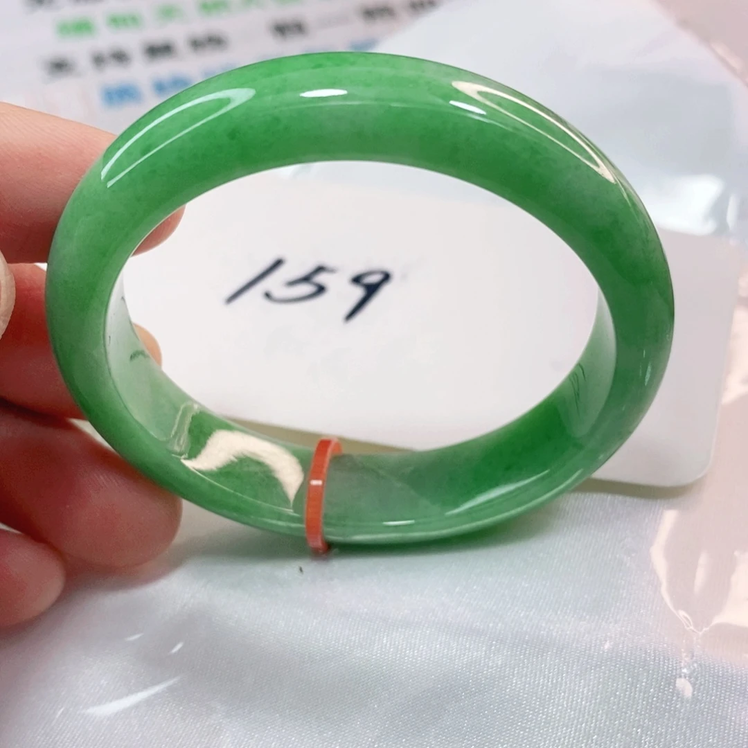 翡翠手镯未镶嵌50.4圈口贵妃