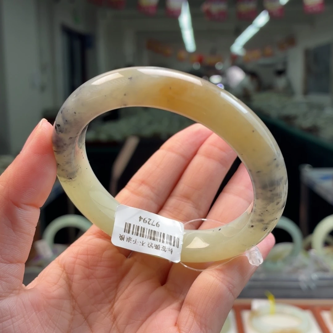 和田玉手镯未镶嵌55 56