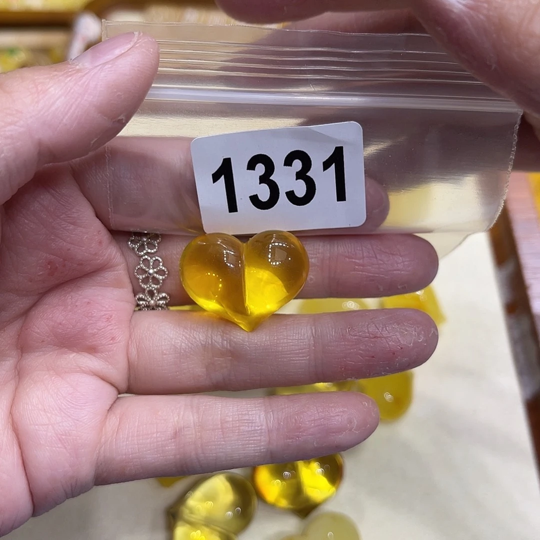 琥珀未镶嵌颈饰蜜蜡