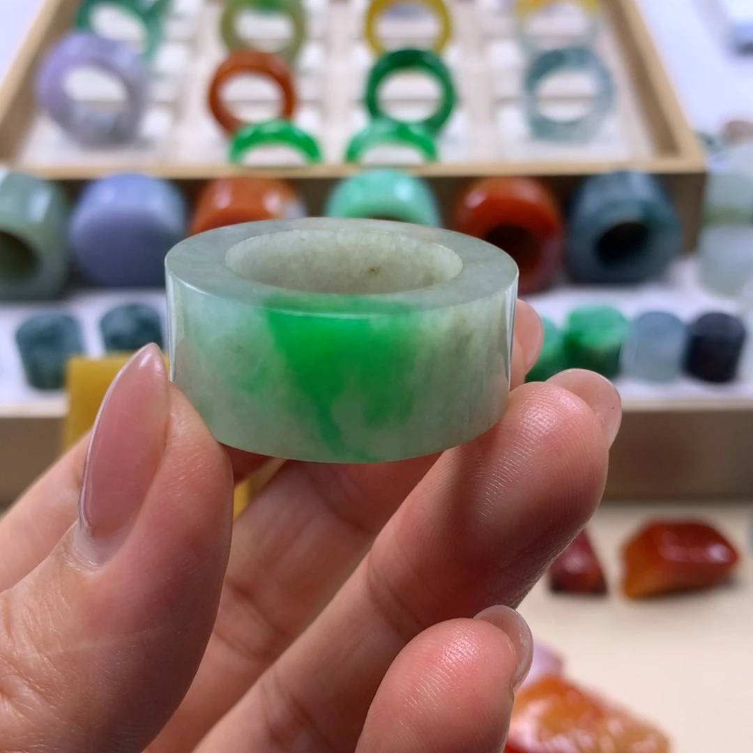 -***-定制翡翠未镶嵌翡翠戒指