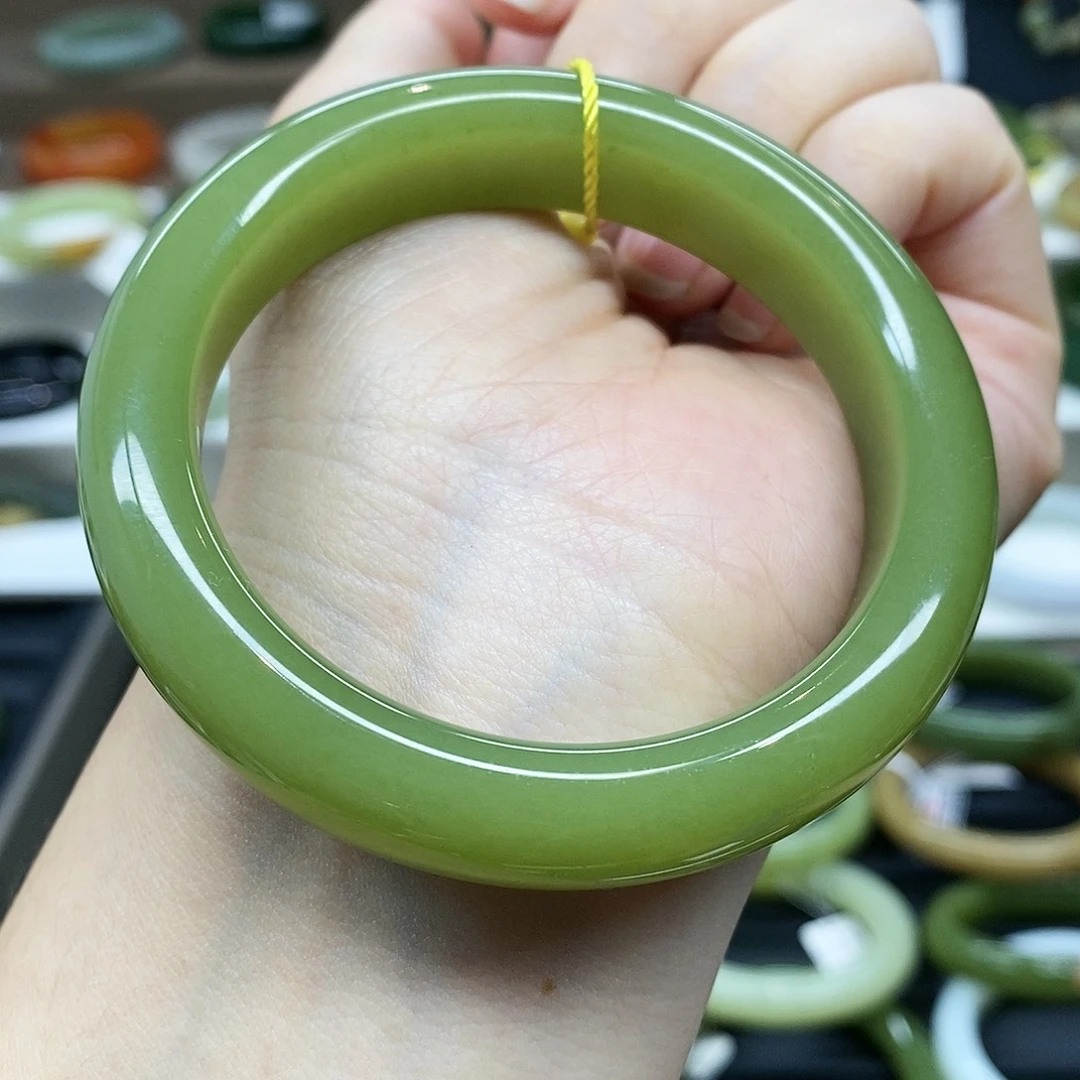 【闪购商品】未镶嵌手镯和田玉