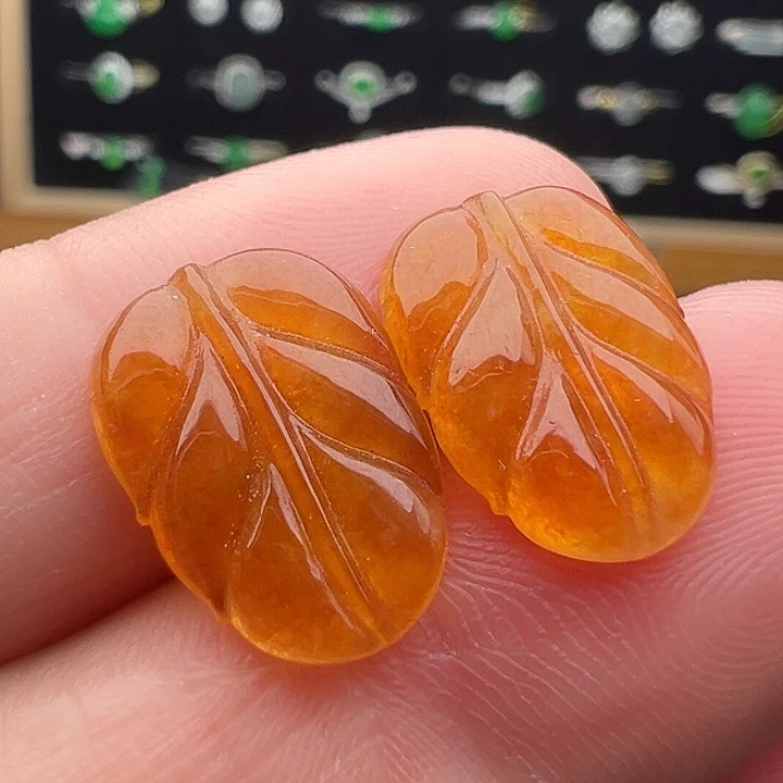 翡翠未镶嵌颈饰叶子14.7