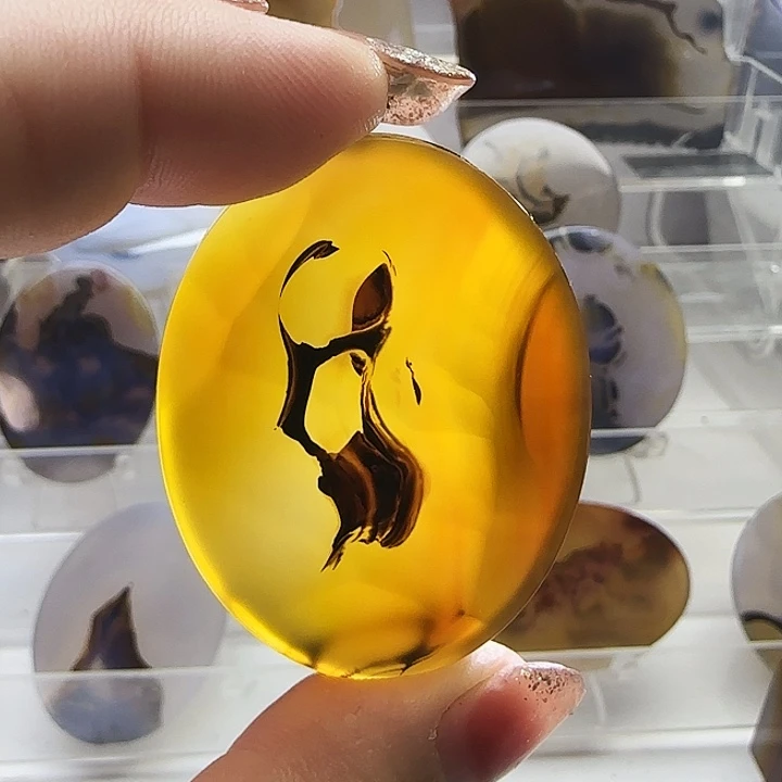 玛瑙/玉髓未镶嵌珠宝奇石