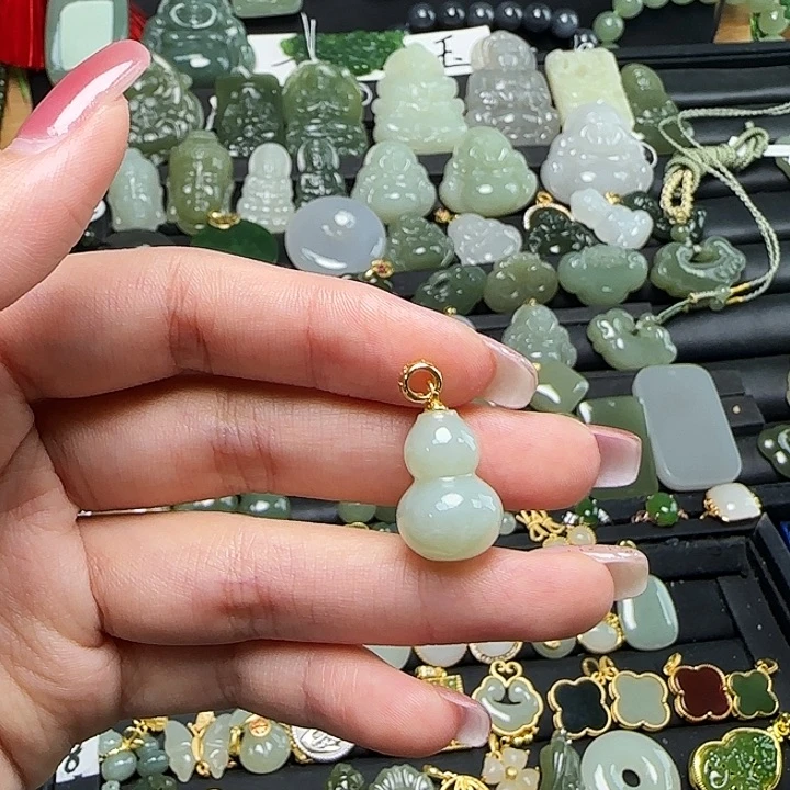 颈饰银S925镶嵌和田玉