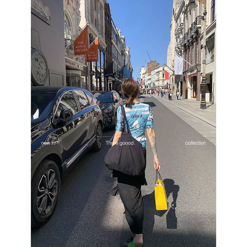 THREE GOOOD/三吉 AB面印花下摆可拆卸弹力修身T恤长袖Y725Y10802