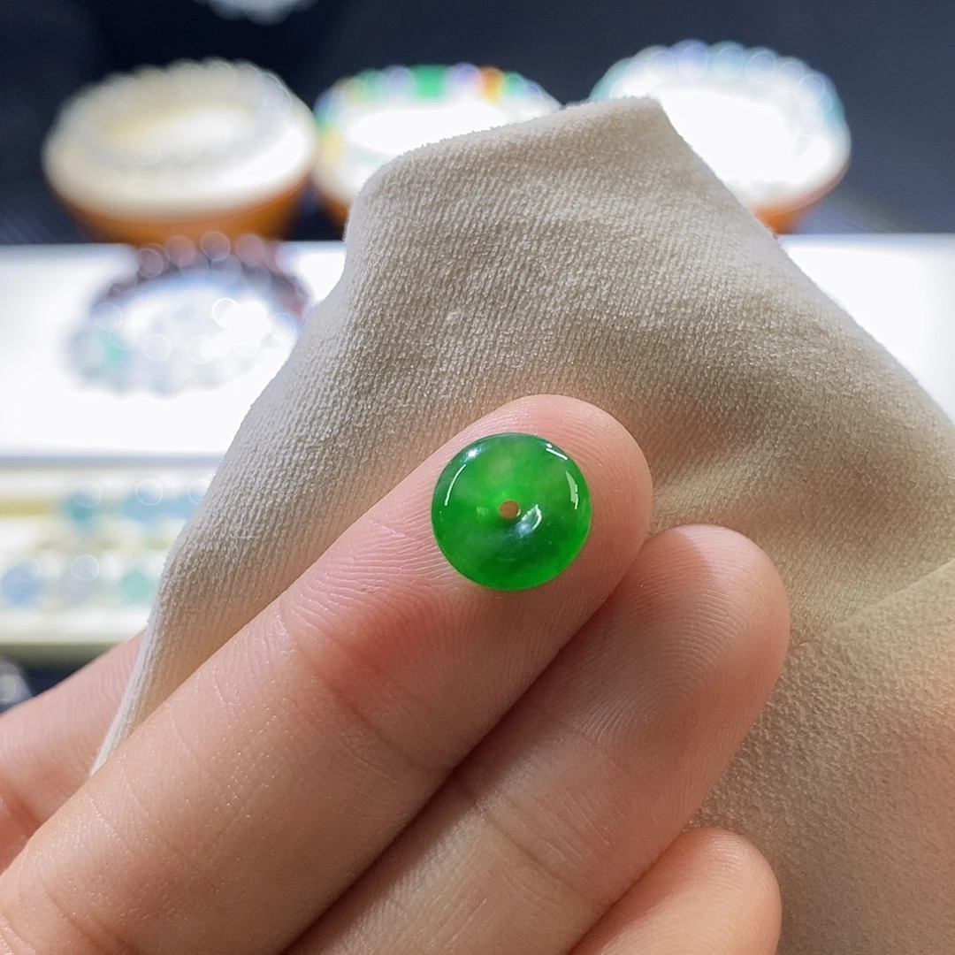 翡翠未镶嵌挂件平安扣