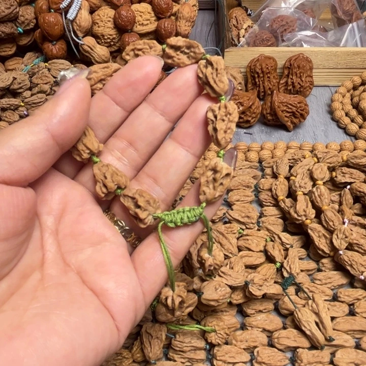 随***.桃核吊坠蛤蟆 小异