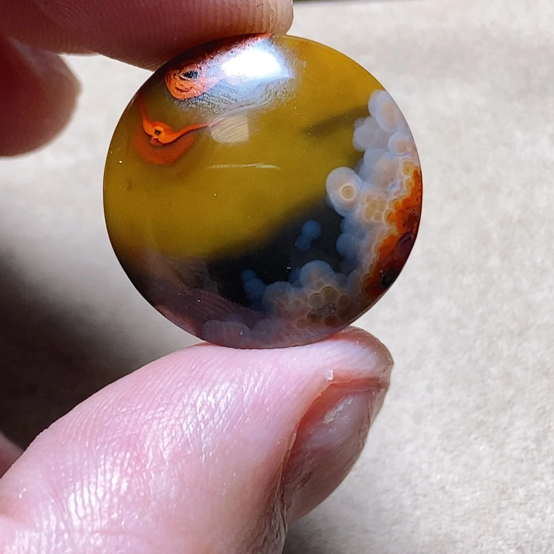 玛瑙/玉髓颈饰未镶嵌四****?