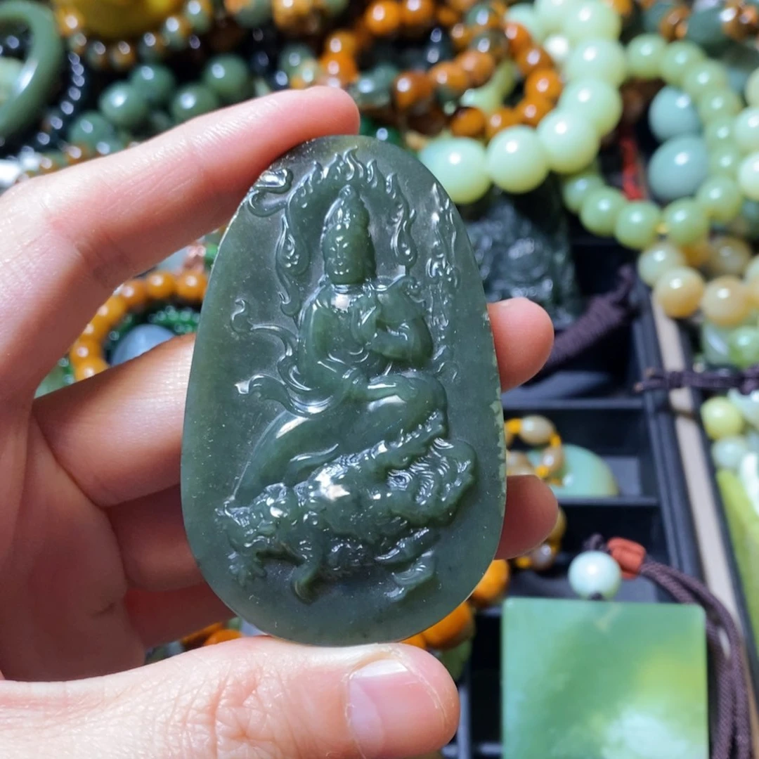 岫岩老玉（透闪石质玉）未镶嵌颈饰