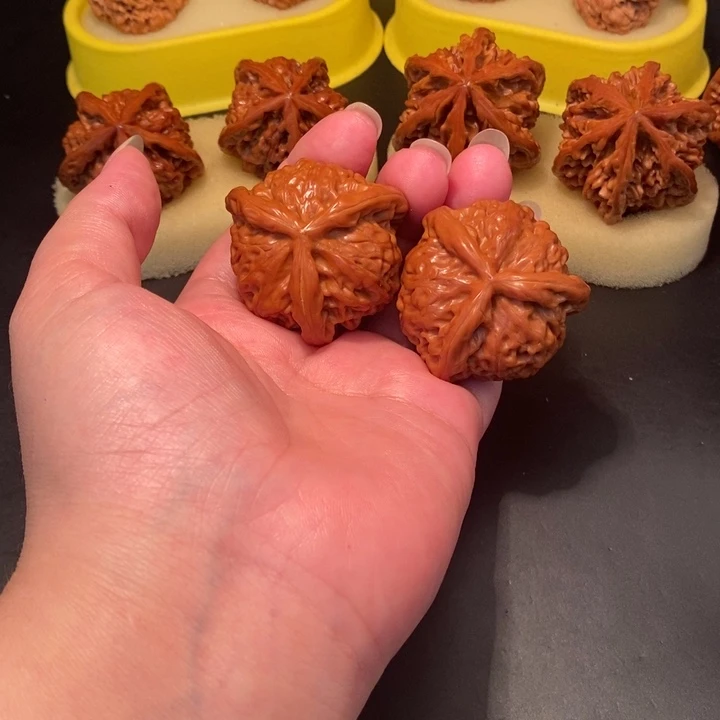 刻***心核桃手串/手链工艺三棱