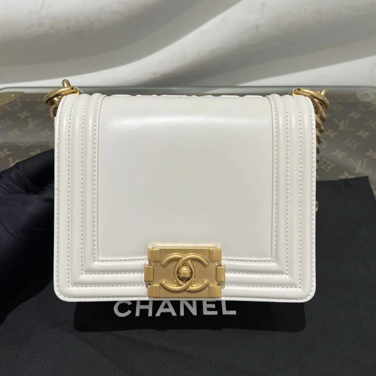 99新 Chanel/香奈儿 Chanel/香奈儿 22c字母 leboy mini 白色金扣