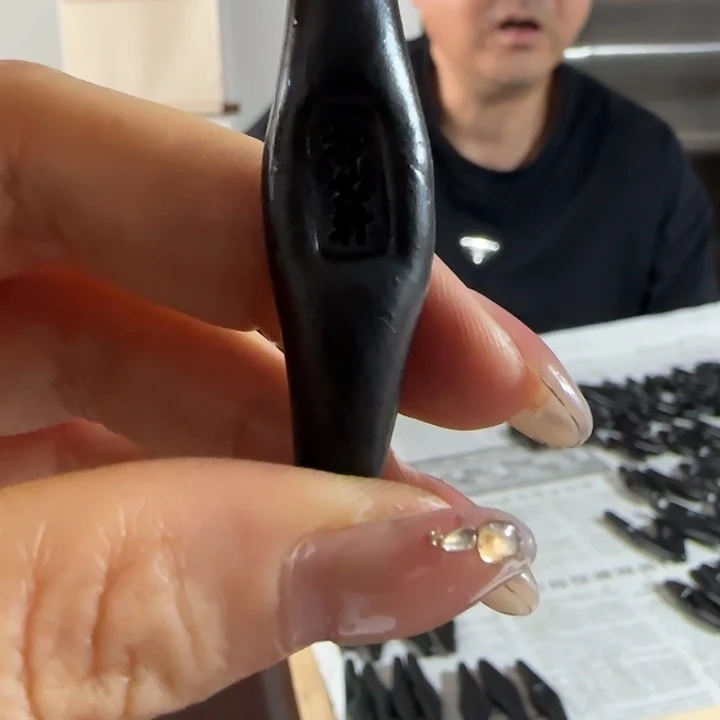 如***一5 个小牙签莫汐的墨